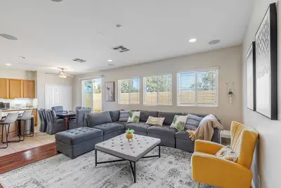 Image de Stunning Mountain View 6 bedroom House