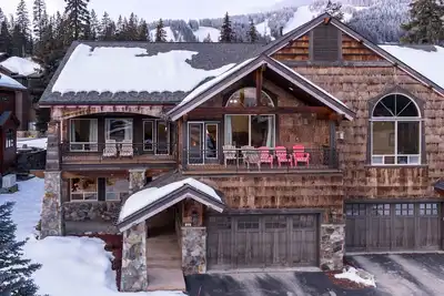 Image de New! Whitefish Ski-In/Ski-Out Escape with Hot Tub & Deck!
