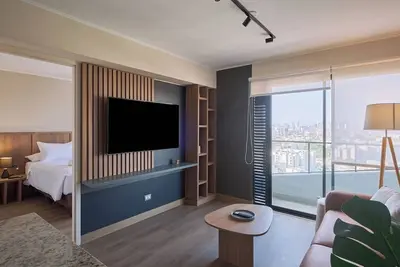 Image de Geko| Skyview _2BR in Miraflores near Kennedy park