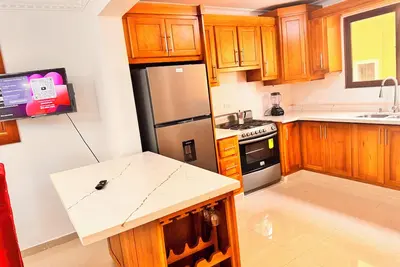 Image de Profitez d'immenses 4 chambres et 3 salles de bains et de 8 nouveaux appartements