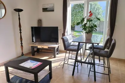 Image de Maison de vacances « Gîte Paul Sallou » avec terrasse, jardin privés et Wi-Fi