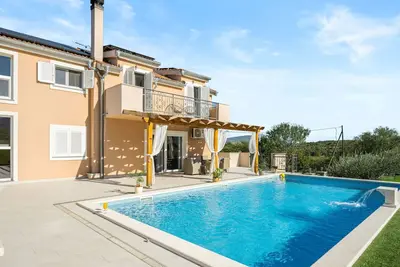 Image de Villa Pleter by Villas Guide