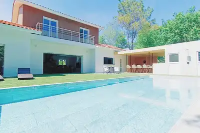 Image de Villa piscine et spa 20 personnes