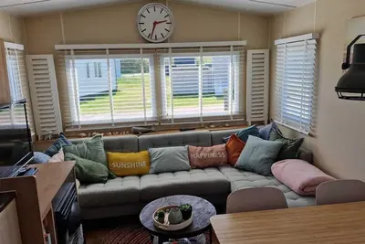 Image de 2 minutes from the beach! Mobile home Duingras Ameland
