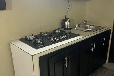 Image de Charming apartment with Ac in vibrant Kingston perfect for your stay