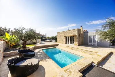 Image de Villa Omega - Deux Chambres Villa, Couchages 4