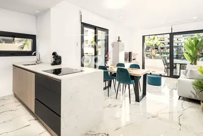 Image de Orihuela Poolside Retreat, High-end apt, Pool views - by Oyoostays