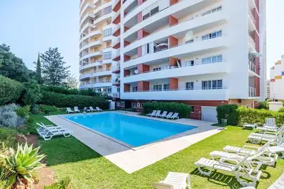 Image de Studio Aqua avec piscine partagée, Wi-Fi et climatisation