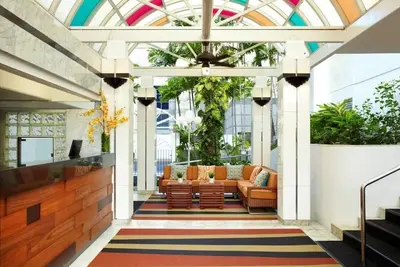 Image de 3 Suites Close to Waikiki Beach | Enjoy Morning Breakfast at Your Balcony