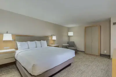 Image de Relax in a Spacious Modern Room Near Chandler Fashion Center – 4. 5 miles