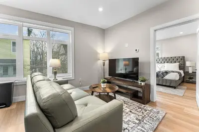 Image de Luxury 2bd/2ba near Cabmridge 6229