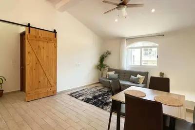 Boho Minimal · King Size · 3-min Beach · Parking