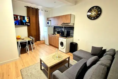 Image de Appartement  pour 4 personne métro Barriere de Paris, Parking privé
