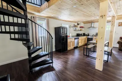 Image de Cozy 2 Br Cabin near Lake Wallenpaupack - Welcome to the Clubhouse