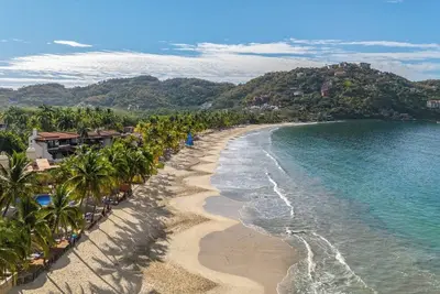 Image de 4-bedroom Villa with private pool and stunning views of Playa La Ropa