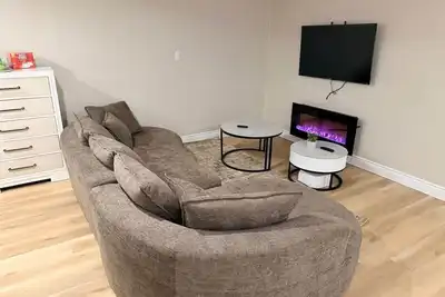 Cozy Open-Concept Suite