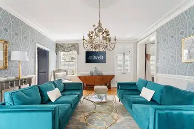 Image de Four Bedrooms on Ashley! | The Beehive