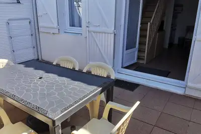 Image de Pavillon T2 + Mezzanine à La Tranche-sur-Mer avec Accès Piscine & Parking