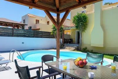 Image de Villa for summer vacations in Chersonissos Crete with pool, very close to center