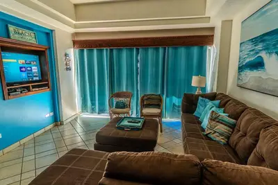 Grande 105, Las Palmas Resort