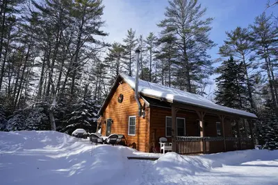 Image de Ohana Cabin. 10 min from Sunday river on 5 acres. Dog friendly