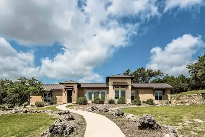 Image de The All-Suite Century Oak House - Steps to Remi's Ridge & Hayes Hollow