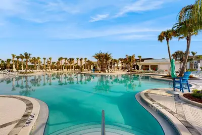 Image de Contemporary townhouse w/ private pool and resort amenities, near attractions