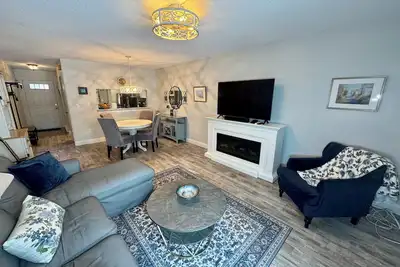 Image de Renovated 2br, 2ba garden-level condo at Ocean Edge with private patio and A/C.