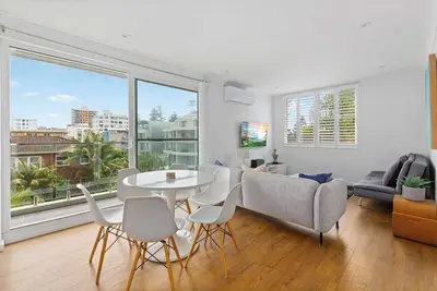 Image de Sunny Manly Apartment Steps from Beach & Cafes