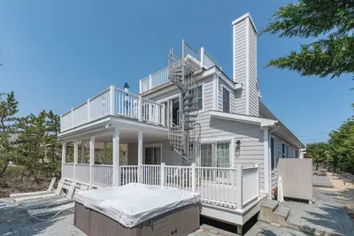 Image de Peaceful 5-bedroom cottage in beach front community with Ac in charming Montauk