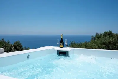 Image de Sea View, Hot Tub, Lichnos Beach & Parga Parking
