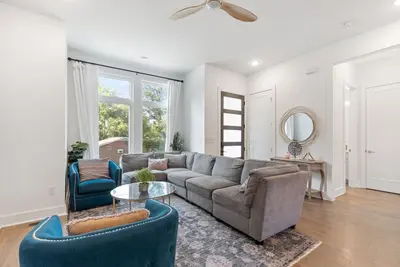 Image de King-bed home near East Nashville with easy access to local attractions