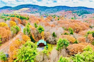 Image de Spacious 5 bedroom cabin nestled between Gunstock and Lake Winnipesaukee