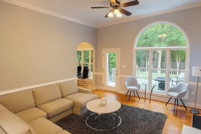 Image de Private Luxury Retreat, 5 Beds, Spa Jacuzzi, Sleeps Large Groups