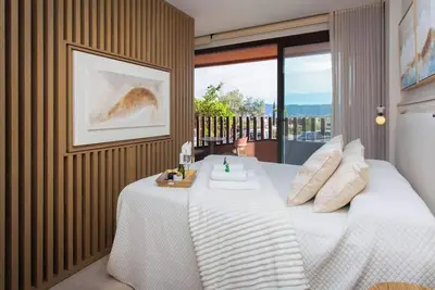 Image de Luxury Ucam Studio | Desk & High-Speed Wi-Fi