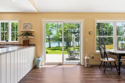 Image de New Tranquil Tides - 2-bedroom home with privacy, Ac and tidal waterfront access