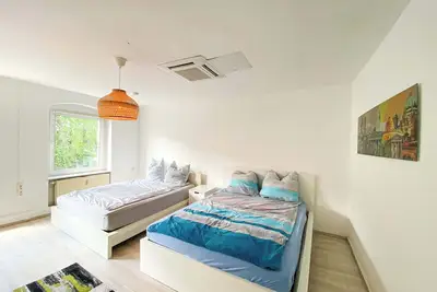 Image de Central Berlin Apartment for Groups with Parking