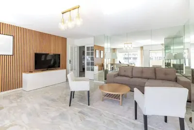 Image de Appartement de Luxe climatisé vue Mer et Carlton