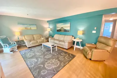 Image de Generic Two Bedroom- Stair access only