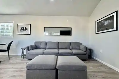 Image de 2br Tiny House w/ Private Laundry. Family-Friendly Stay in Nature.