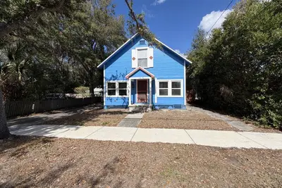 Centrally Located 2nd Floor Unit