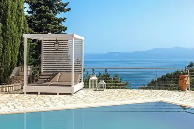 Image de Oneiro - Trois Chambres Villa, Couchages 6