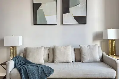 2br Executive Suite Downtown Cleveland