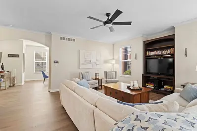 Image de Two unit Townhome  in Carmel Arts District!