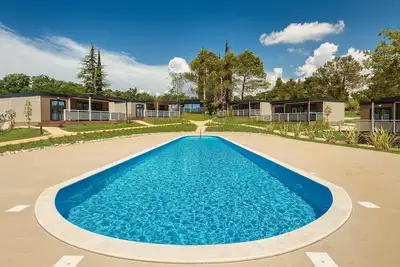 Image de Superbe caravane à Vabriga avec piscine extérieure