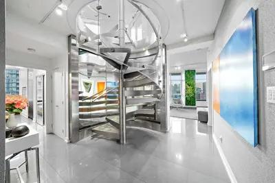 Image de Vancouver Luxurious Skyview Penthouse