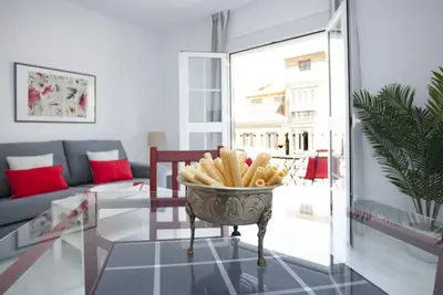 Image de Appartement élégant au cœur de Malaga, proche du marché central - 2 chambres, 4 personnes