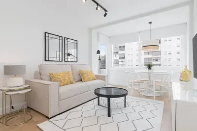 Image de Appartement élégant avec piscine commune à Benalmádena, proche des commodités et quartier paisible