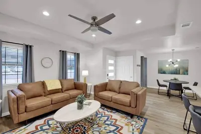 Image de Peppercorn Yellow in Taylor Tx