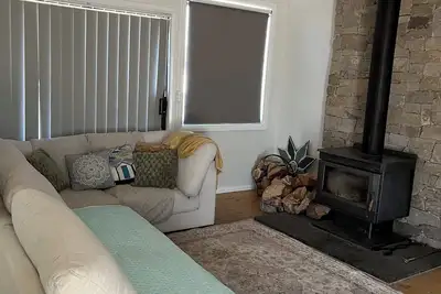 Image de Cooma 3 bedroom home with fireplace